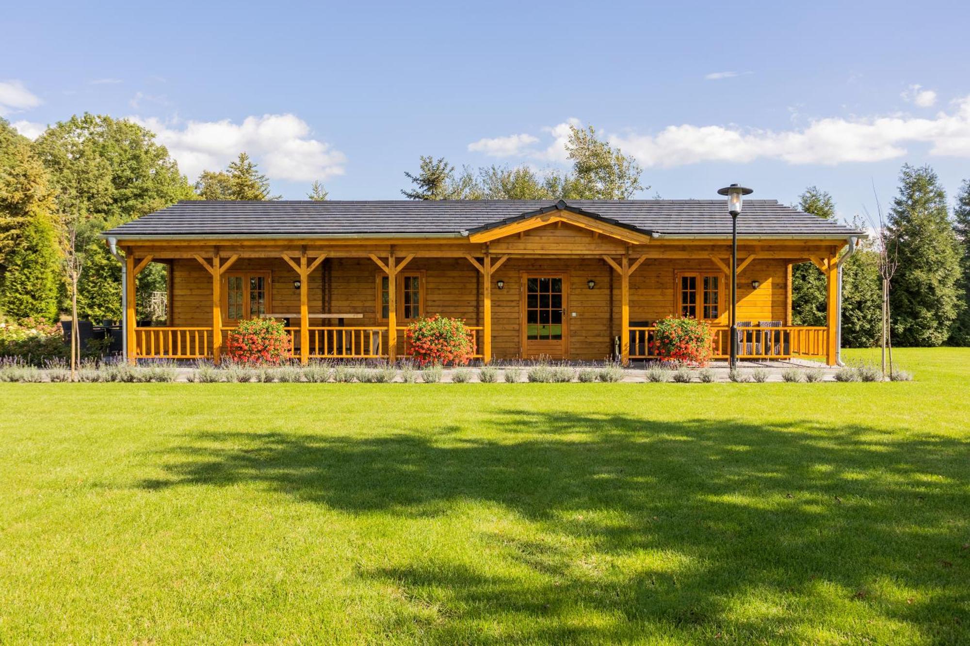 Hubertus Dwor Mysliwski Ополе Екстериор снимка